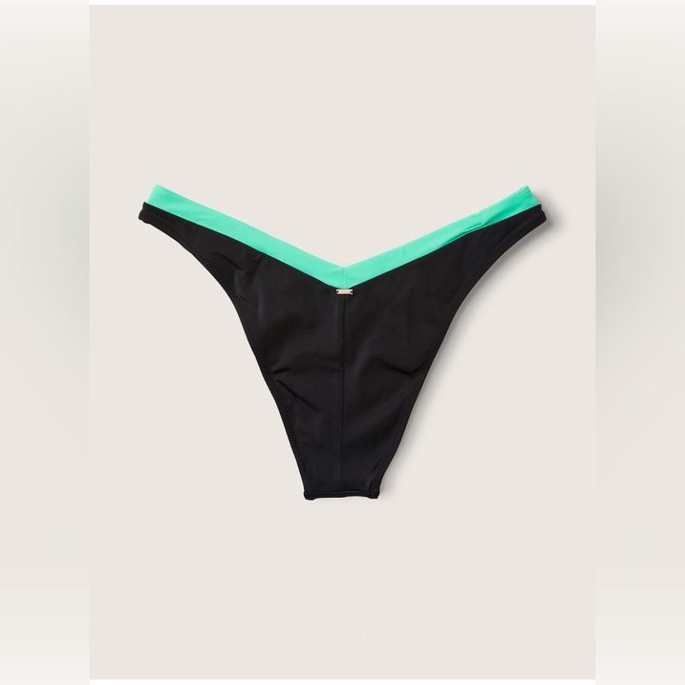 Victoria Secret Bikini - Picture 2 of 4